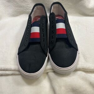 Tommy Hilfiger size 8.5 black slip on sneakers